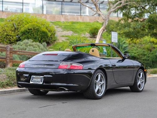 2002 Porsche 911 Carrera Cabriolet