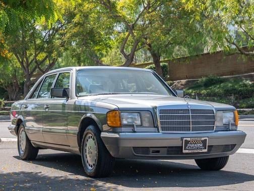 1987 Mercedes-Benz S-Class 560SEL