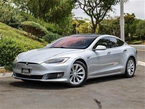 Silver Metallic 2017 Tesla Model S 75