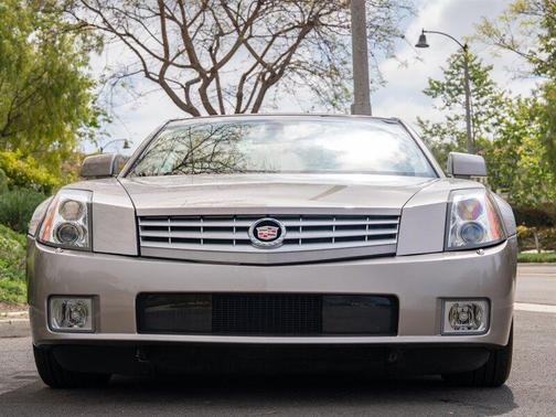 2004 Cadillac XLR Base