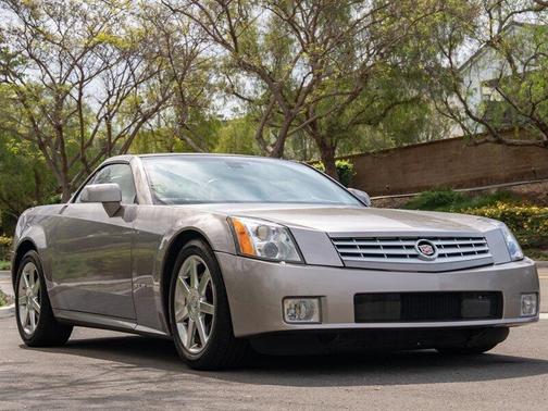 2004 Cadillac XLR Base