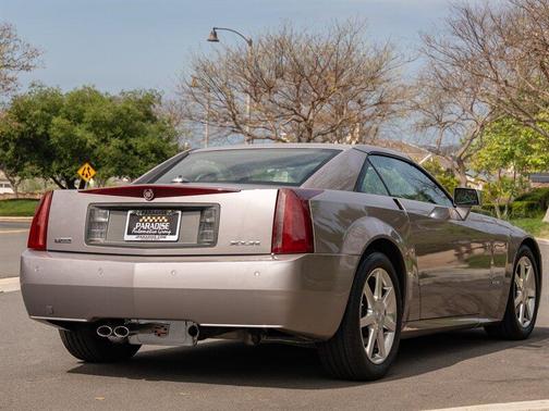 2004 Cadillac XLR Base
