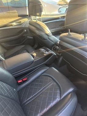 2013 Audi S8 4.0T quattro