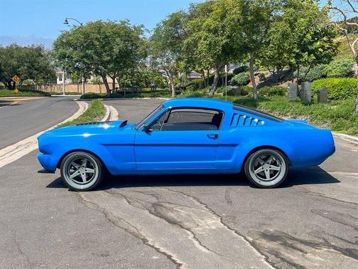 1965 Ford Mustang FASTBACK 2+2