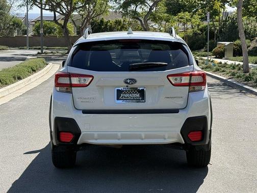Crystal White Pearl 2018 Subaru Crosstrek 2.0i Premium