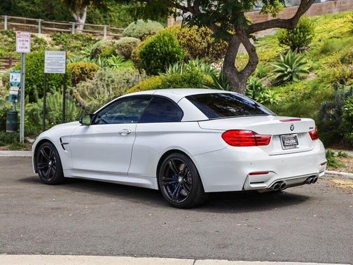 Alpine White 2015 BMW M4 Base