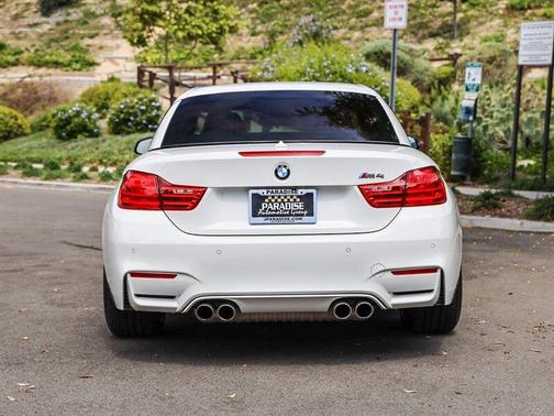 Alpine White 2015 BMW M4 Base