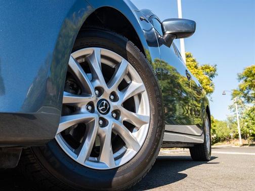 2015 Mazda Mazda3 i Touring