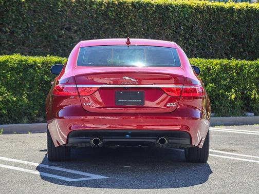 2017 Jaguar XF 35t R-Sport