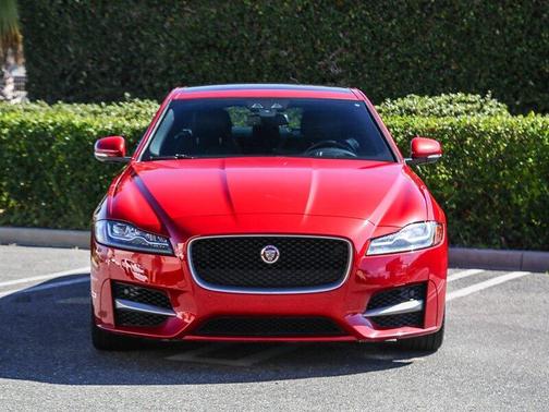 2017 Jaguar XF 35t R-Sport