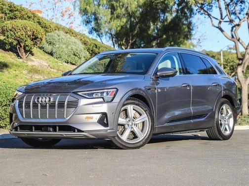 2019 Audi e-tron quattro Premium Plus