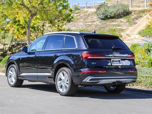2021 Audi Q7 45 Premium