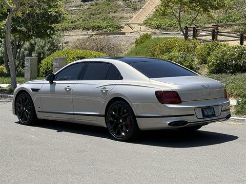 Silver Storm Metallic 2023 Bentley Flying Spur S