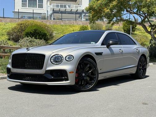 Silver Storm Metallic 2023 Bentley Flying Spur S