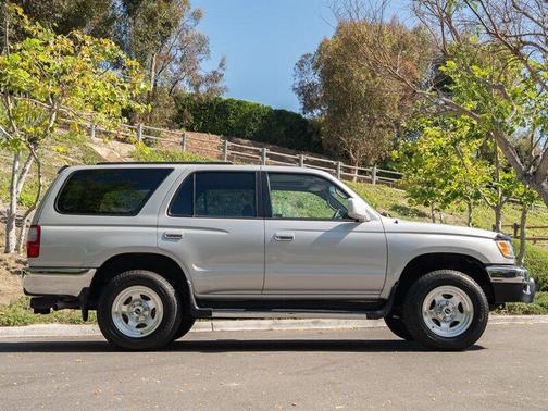1999 Toyota 4Runner SR5