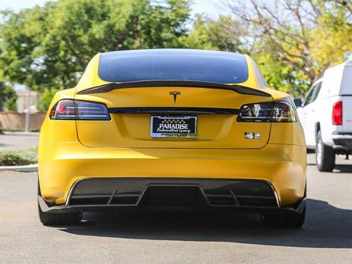 2022 Tesla Model S Plaid
