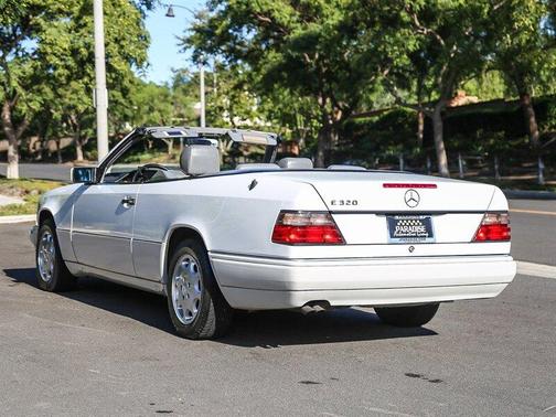 1995 Mercedes-Benz E-Class E 320
