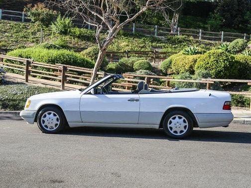 1995 Mercedes-Benz E-Class E 320