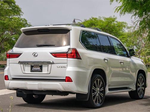 2018 Lexus LX 570 Three-Row