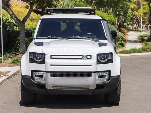 Fuji White 2021 Land Rover Defender 90 S