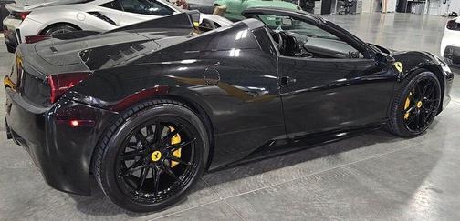 Nero 2013 Ferrari 458 Spider Base