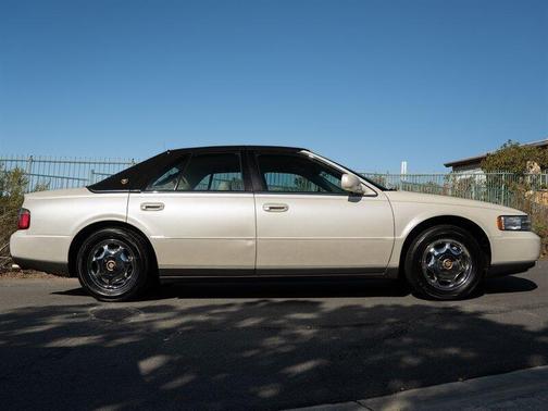 White Diamond 1999 Cadillac Seville SLS