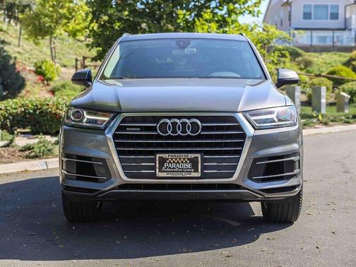 Graphite Gray Metallic 2017 Audi Q7 3.0T Premium