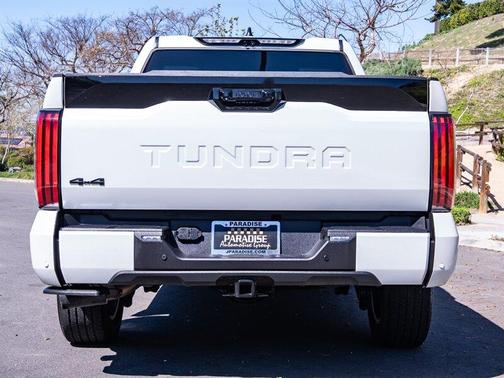 2024 Toyota Tundra Hybrid Platinum