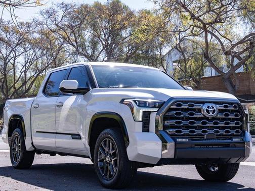 2024 Toyota Tundra Hybrid Platinum