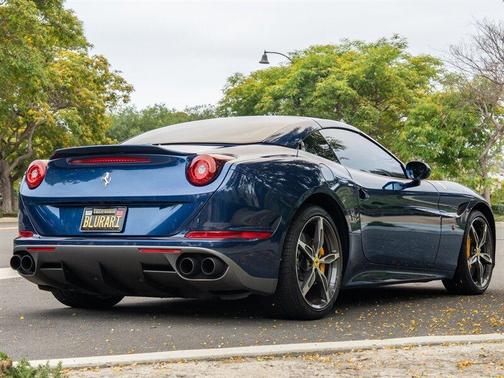 2017 Ferrari California T