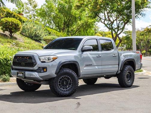 Cement 2018 Toyota Tacoma TRD Off Road