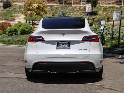 Pearl White Multi 2020 Tesla Model Y Long Range