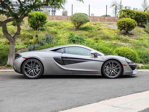 Blade Silver 2016 McLaren 570S Base