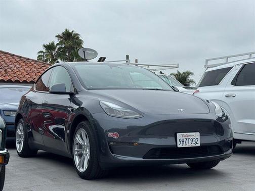 2023 Tesla Model Y Long Range