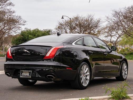 2019 Jaguar XJ XJ R-Sport