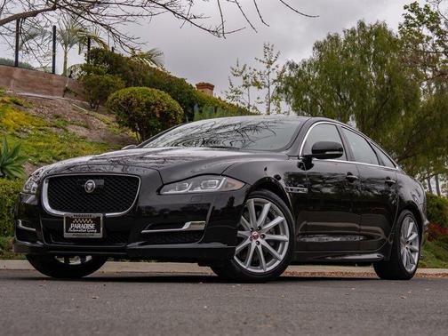 2019 Jaguar XJ XJ R-Sport