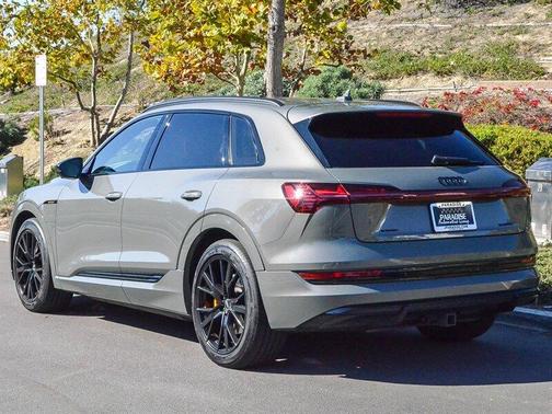 2022 Audi e-tron Premium