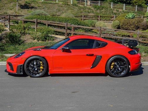 2024 Porsche 718 Cayman GT4 RS