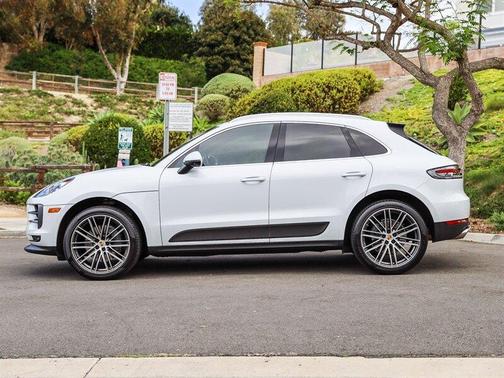 White 2021 Porsche Macan S