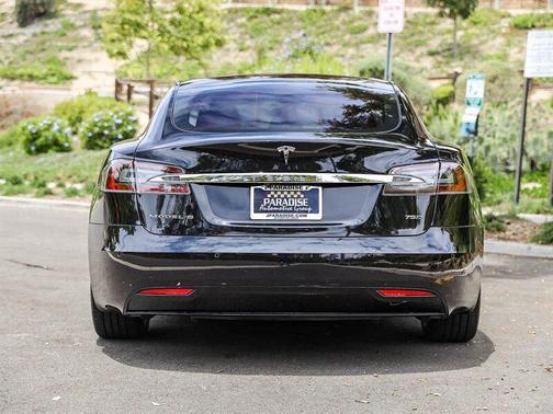 Black 2018 Tesla Model S 75D