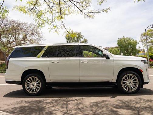 2021 Cadillac Escalade ESV Premium Luxury