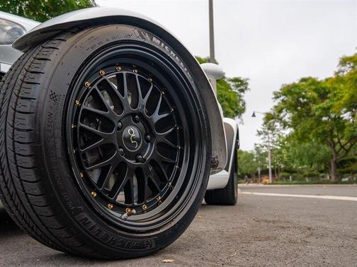 2001 Plymouth Prowler Base (Discontinued)