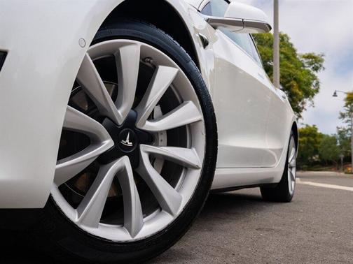 2020 Tesla Model 3 Standard Range