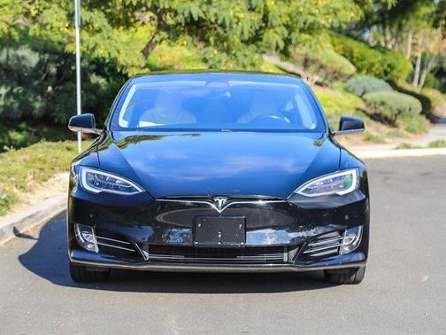 2018 Tesla Model S 75D