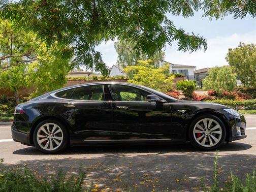 2015 Tesla Model S P85D