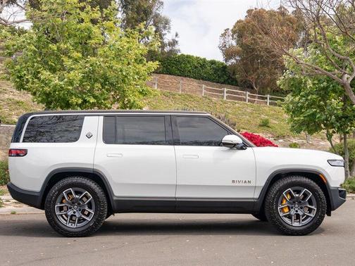 2023 Rivian R1S Adventure Quad Motor Large Pack