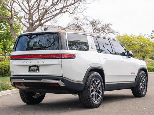 2023 Rivian R1S Adventure Quad Motor Large Pack