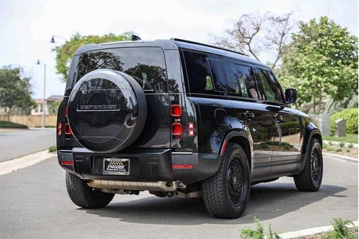 2022 Land Rover Defender 110 S