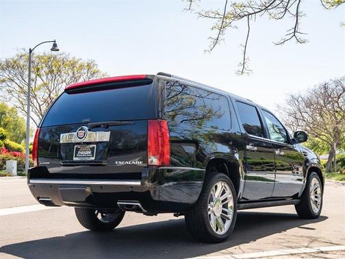 2014 Cadillac Escalade ESV Platinum Edition
