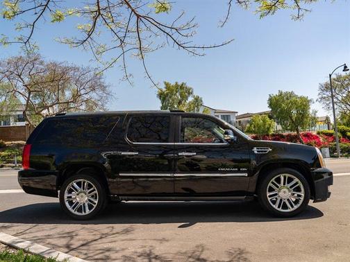 2014 Cadillac Escalade ESV Platinum Edition